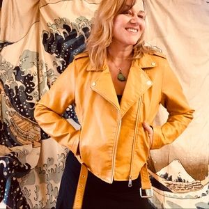 NWOT Ci Sono vegan leather yellow moto jacket L
